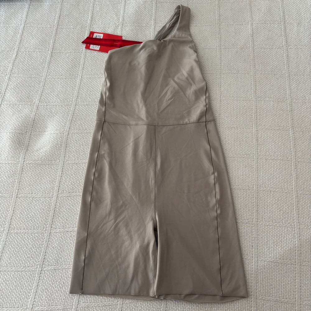 Women's Small LEFT ON FRIDAY Shoreline Playsuit 5" Asymmetrical in Beach Taupe